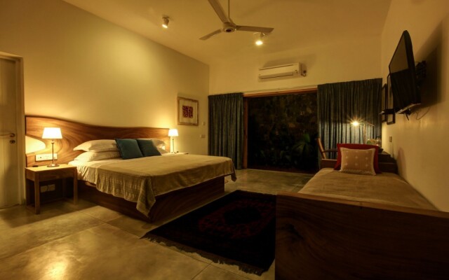 Yoho Hikkaduwa Beach House