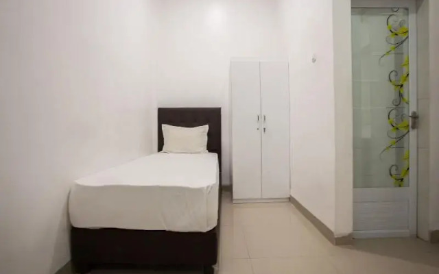 OYO Life 2243 Mariska Residence Syariah