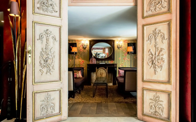 Hôtel Chateaubriand Champs Elysées