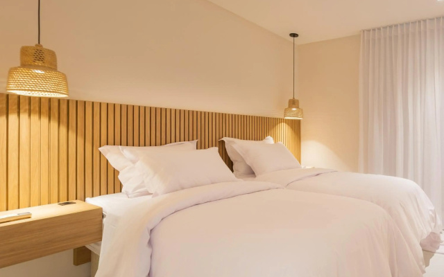 Acqua Residences Luxury Collection