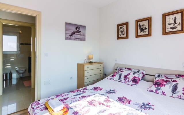 Amazing Home in Fazana With Wifi and 2 Bedrooms