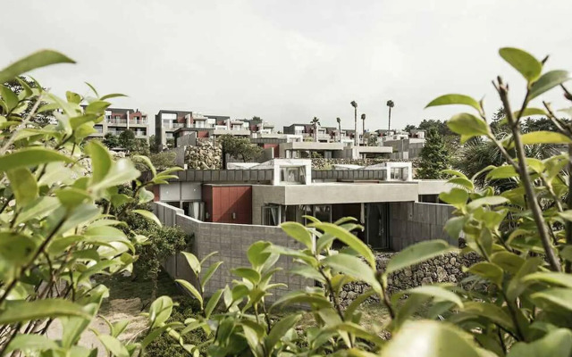 Luston Villa & Hotel