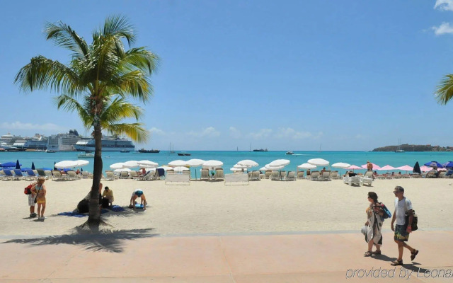 Holland House Beach Hotel