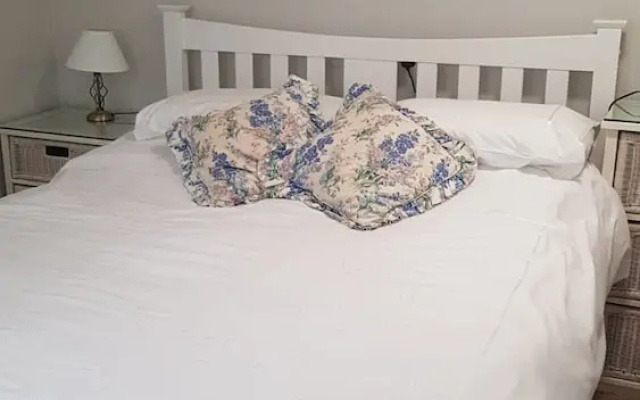 Holly House Bed & Breakfast