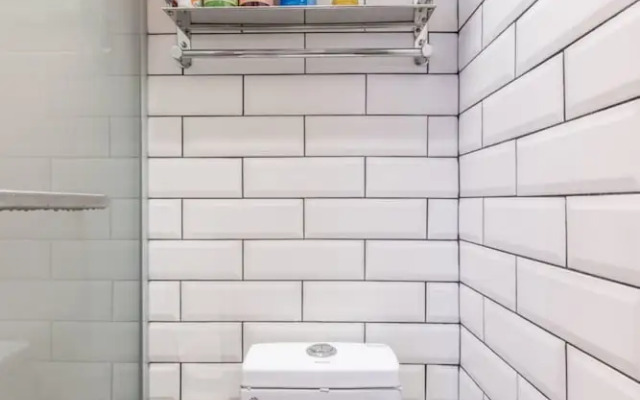 Cozy Apartment Best Location 6132