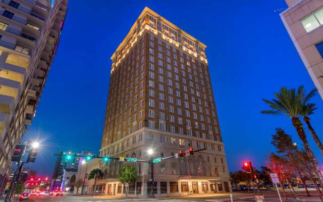 Hotel Flor Tampa Downtown, Tapestry Collection by Hilton