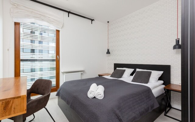 Apartment Grzybowska Warsaw by Renters