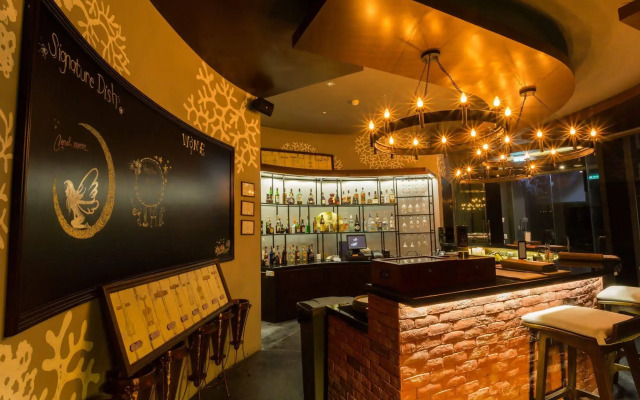 Le Coral Beach Resort and Cafe