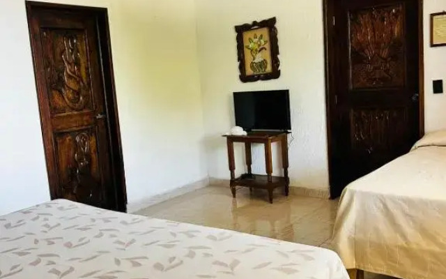 La Mansion Tequesquitengo