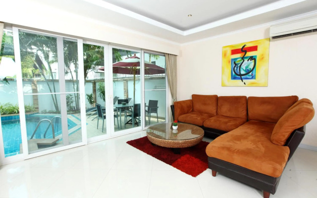 Hidden Palm Pool Villas