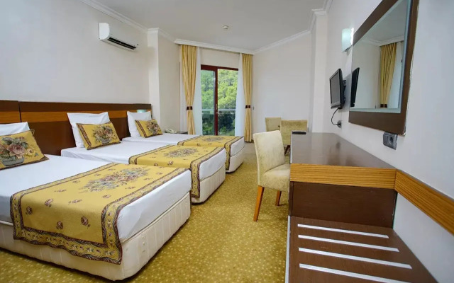 Perre La Mer Hotel Resort & Spa