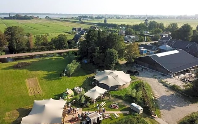 Het Caravannetje B&B - retro glamping