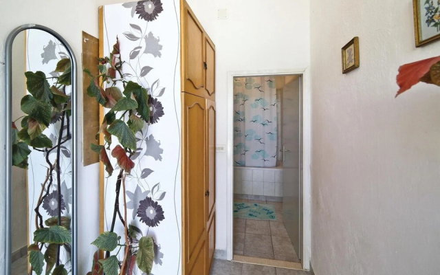 Amazing Apartment in Mastrinka With Wifi