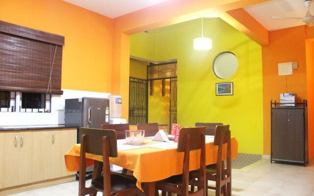 OYO 4641 The Sangh Gunny