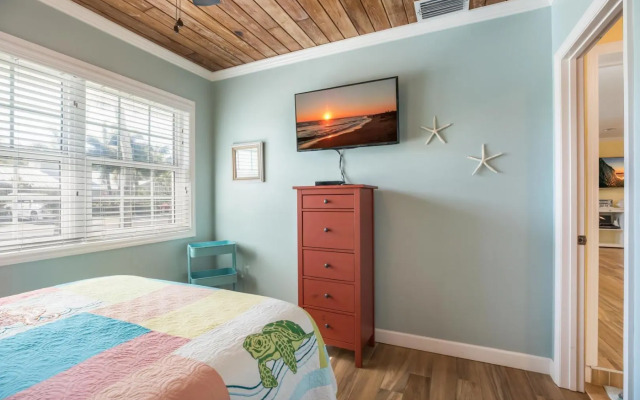 Happy Place - 210 - 55th