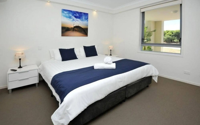 Pacific Marina Apartments