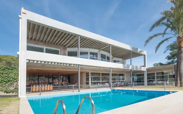 Luxury Beachfront Villa in Tarragona TH 63
