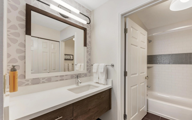 Sonesta ES Suites Austin The Domain Area