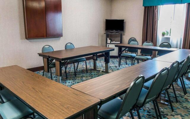 Comfort Inn & Suites Butler