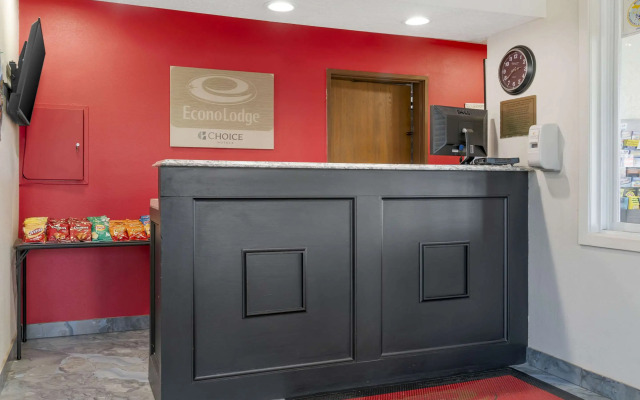 Econo Lodge Traverse City South