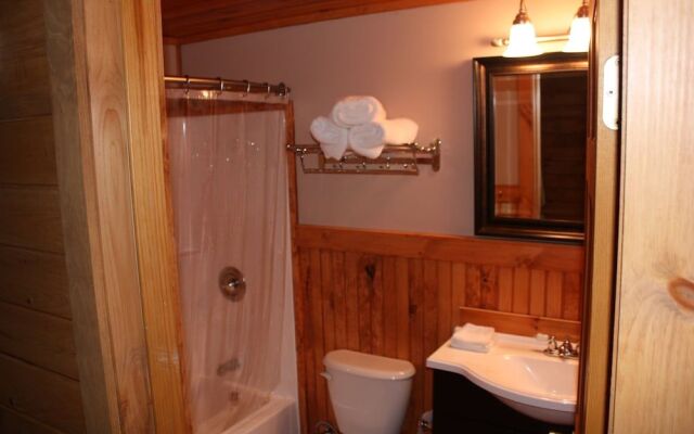 Lake Parlin Lodge & Cabins