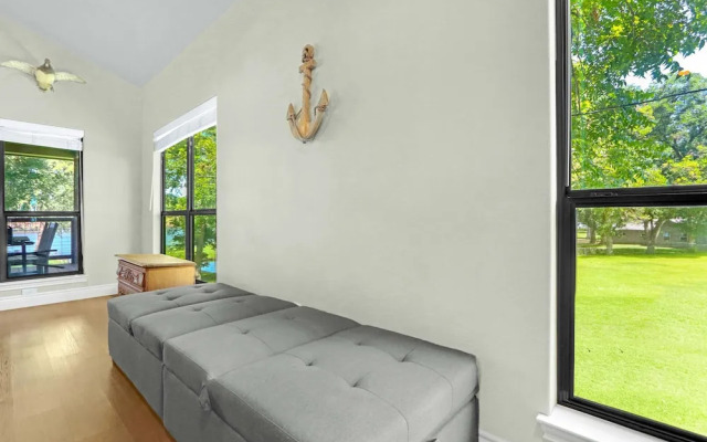 Beautiful Lakefront Cabin Something For Everyone