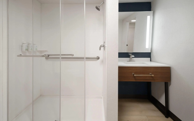Wingate by Wyndham Dublin Near Claytor Lake State Park