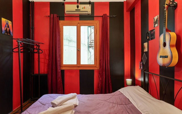 Rock n' Roll 2 Double Bed Flat