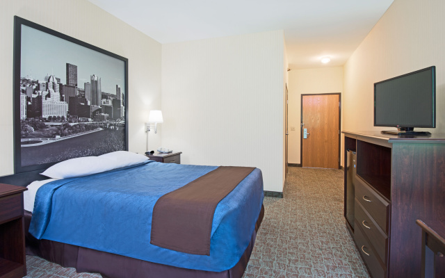 Super 8 Motel - Grove City