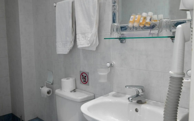 Alex Hotel