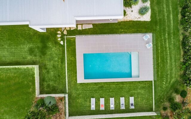 Your Luxury Escape - Scenic Vista