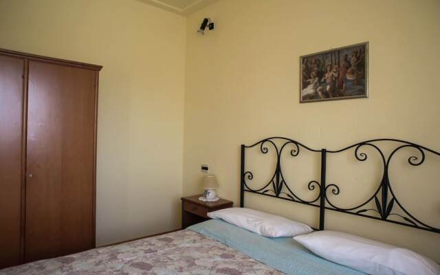 Belvilla by OYO Holiday Home in Pacaino With Pool