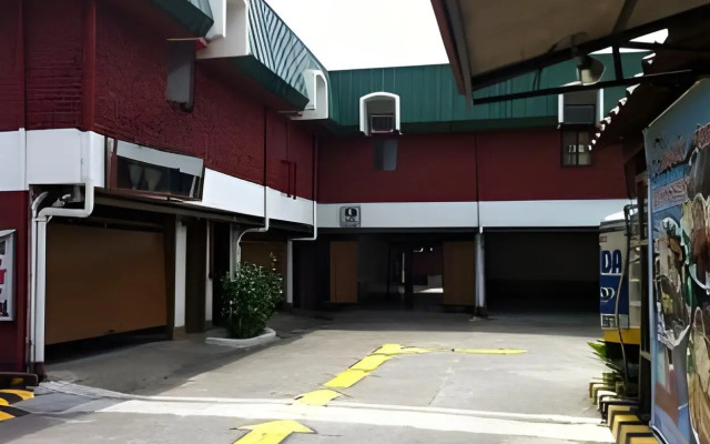 Halina Drive Inn Hotel - Pasay