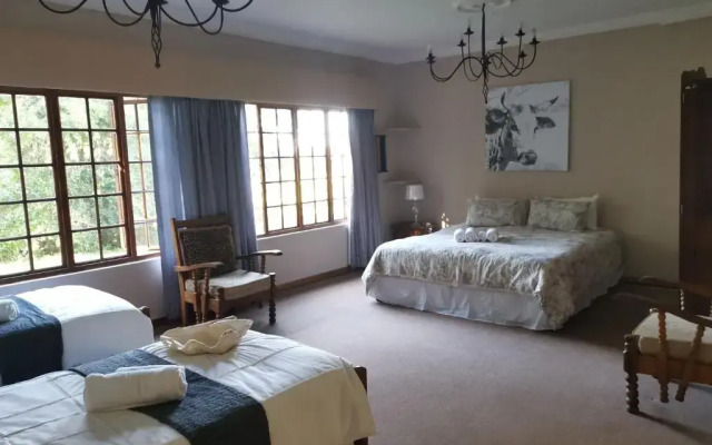 Drakensberg Bush Lodge