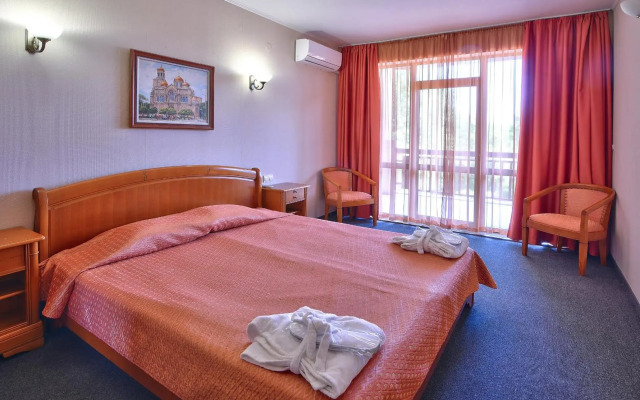 Estreya Residence Hotel and SPA