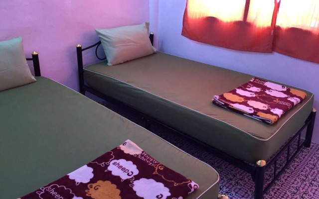 V2 Seagate Hip Hotel - Hostel