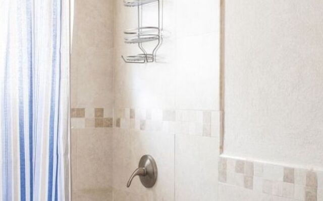 ZenBreak - Anidale Spacious Condo
