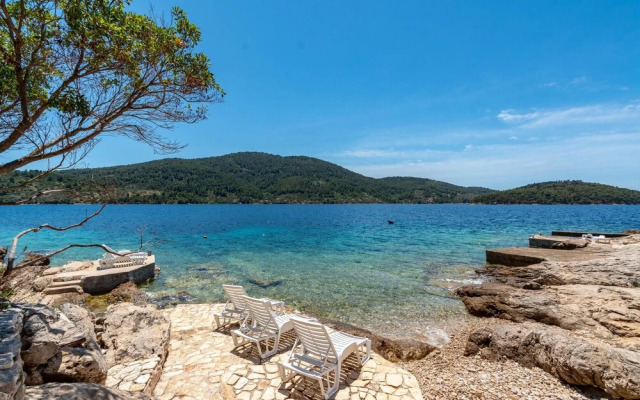 Beautiful Home in Sokolic With Wifi and 3 Bedrooms