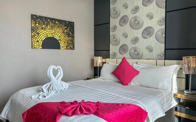 Eloisa Royal Suites