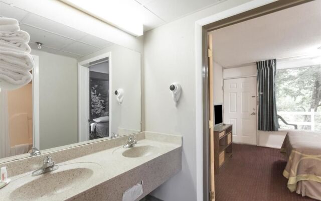 Super 8 Sevierville