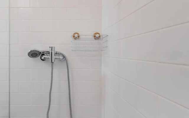 GuestReady - Ladder Mezz