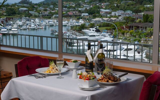 Picton Beachcomber Inn