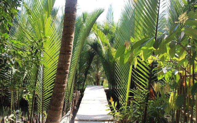 Tra Vinh Lodge