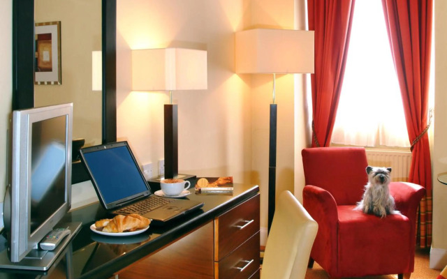 Parliament House Hotel