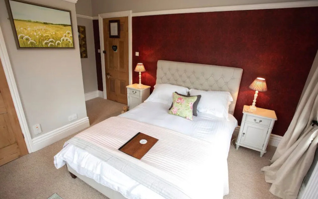 Treherne House & The Malvern Retreat