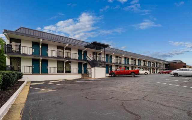 Clarion Pointe Winston – Salem Downtown