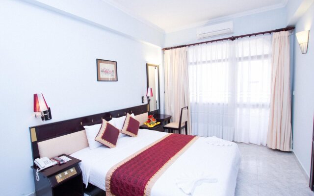 My Le Hotel