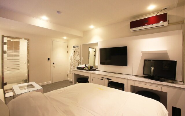 Yangpyeong Show Hotel