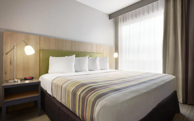 Country Inn & Suites by Radisson, Michigan City, IN