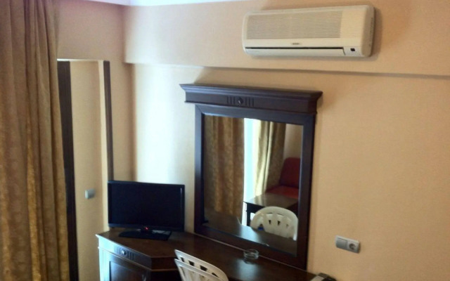 Oasis Otel
